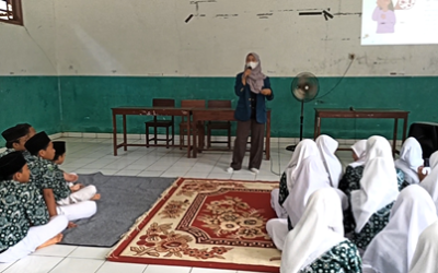 Wujudkan Remaja Bebas Anemia, Tim Pengabdian Undip Berikan Edukasi Interaktif pada Siswa SMP Ma’arif Tegalsambi, Jepara